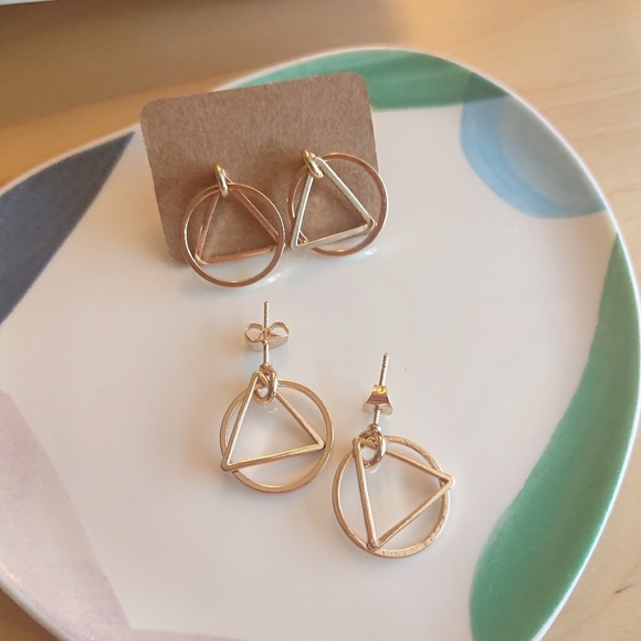 Unique Design//Simple Geometric Earrings - Picture 2 of 2